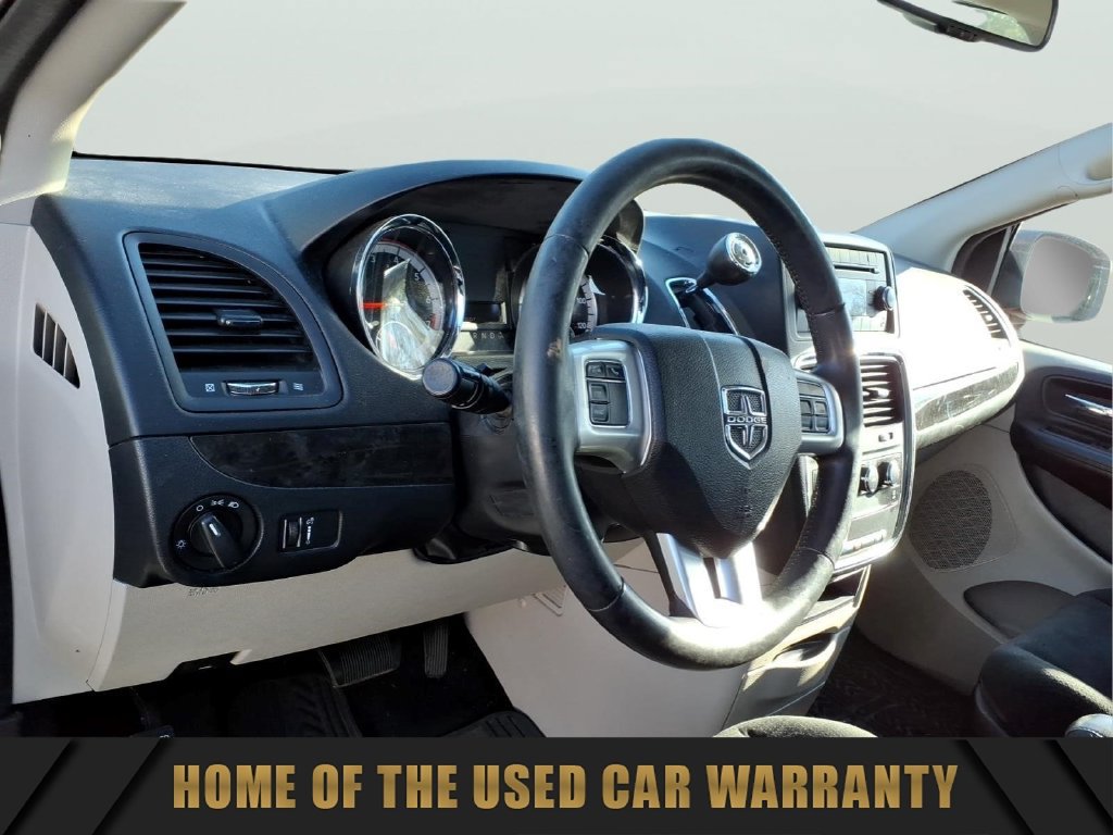 Used 2016 Dodge Grand Caravan American Value Package w/ UConnect Hands-Free Group FWD image 14
