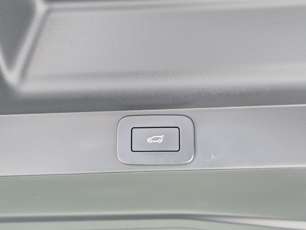Used 2024 Land Rover Range Rover Autobiography AWD/4WD image 13