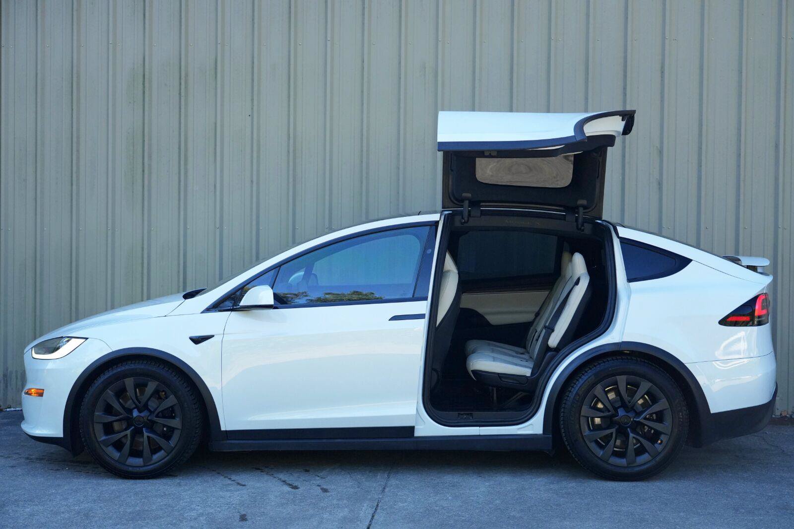 Used 2023 Tesla Model X AWD/4WD image 53
