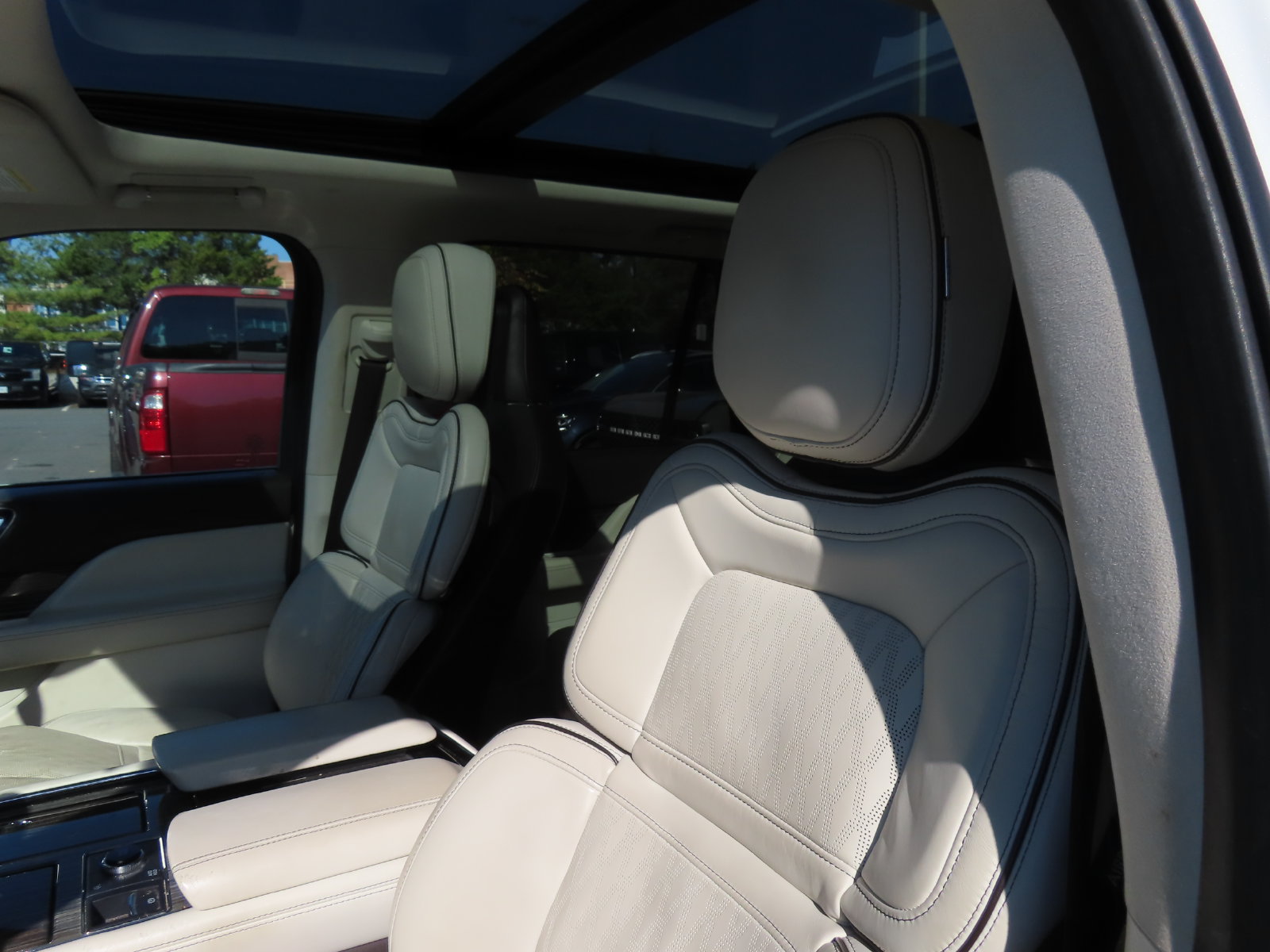 Used 2023 Lincoln Navigator Black Label AWD/4WD image 28