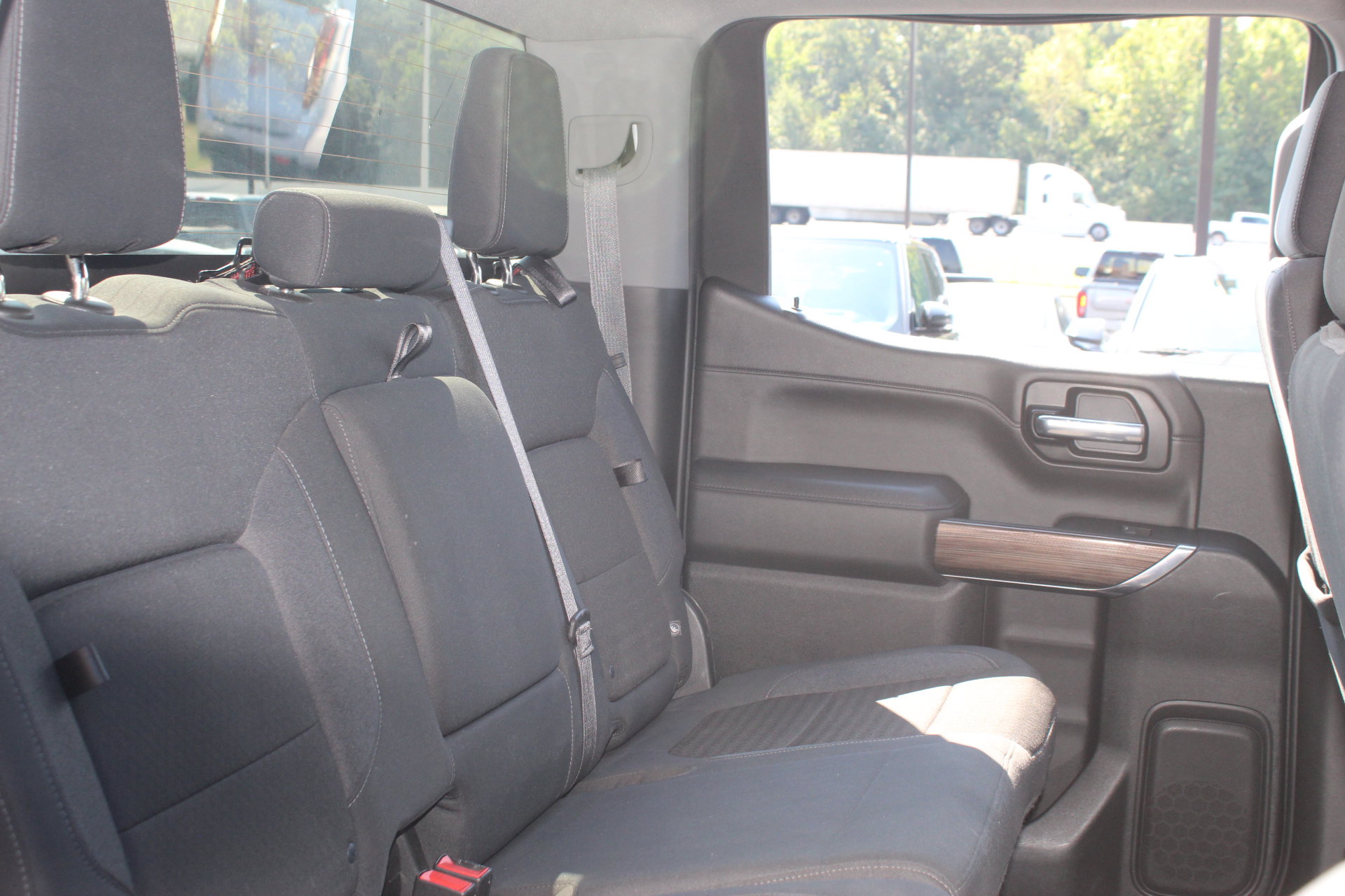 Used 2022 Chevrolet Silverado 1500 LT Trail Boss w/ Bed Protection Package AWD/4WD image 32
