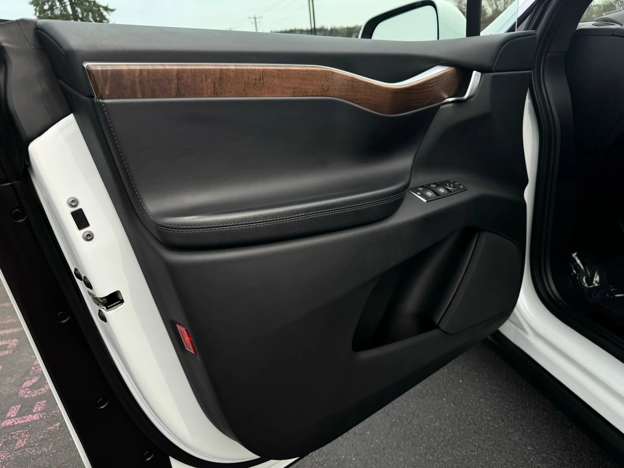 Used 2017 Tesla Model X 75D image 22