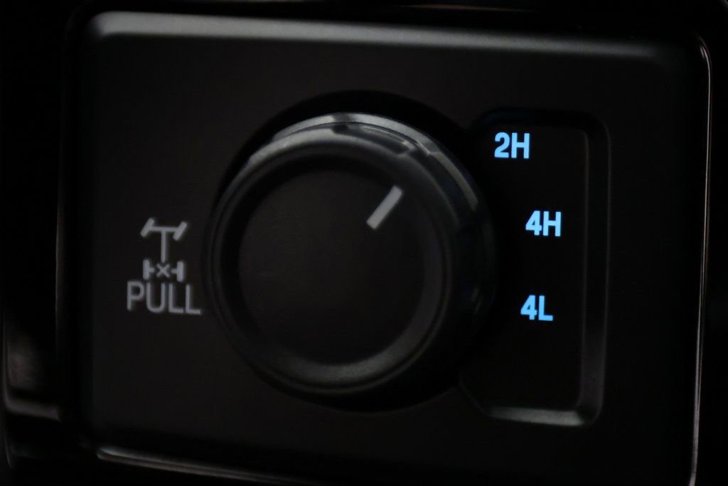 Used 2022 Ford F250 Lariat w/ Black Appearance Package image 24