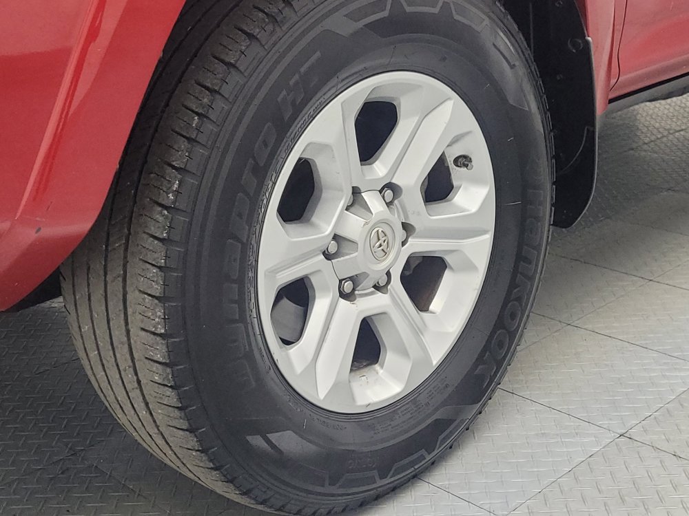 Used 2019 Toyota 4Runner SR5 image 31