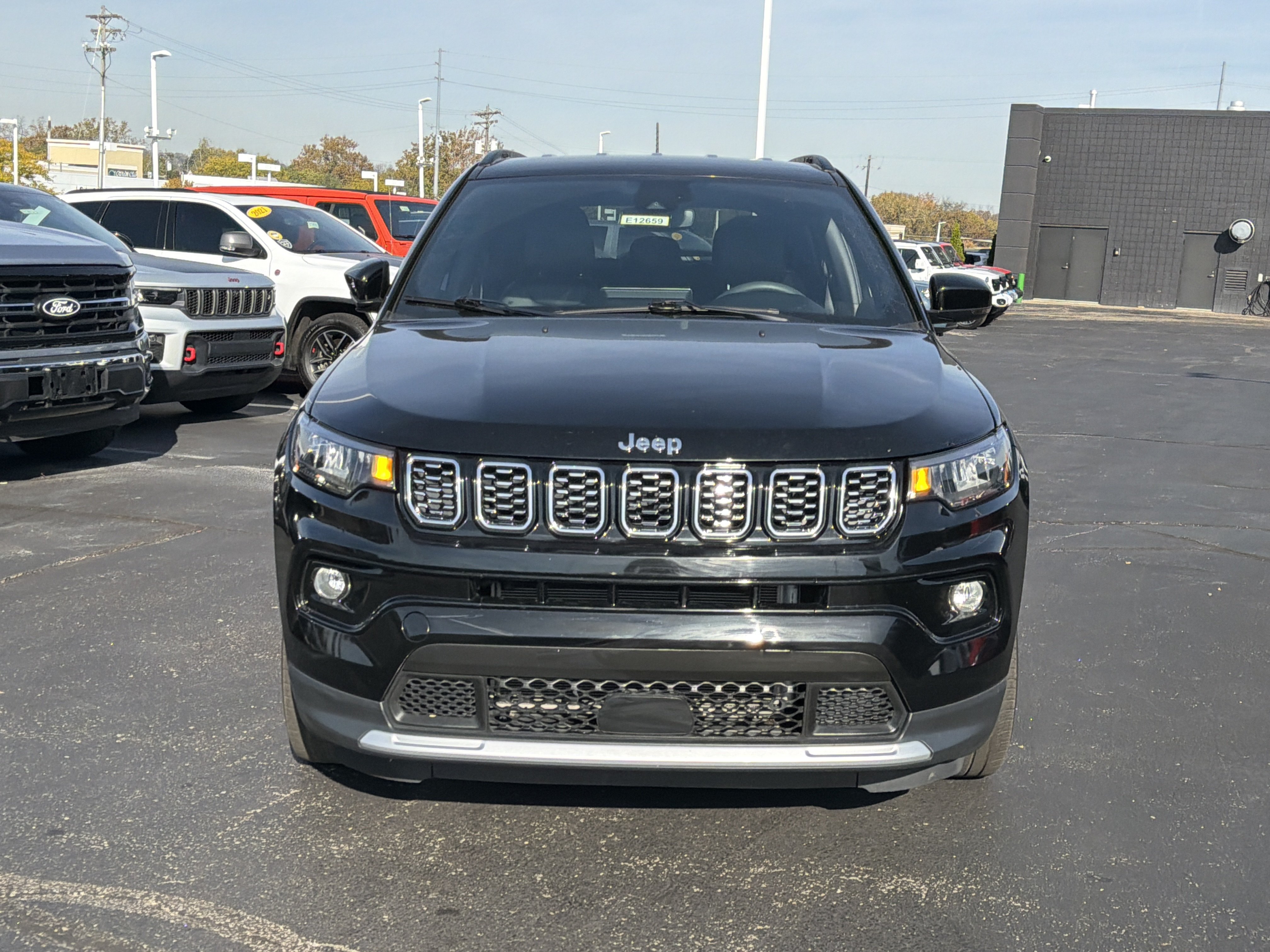 Used 2024 Jeep Compass Limited AWD/4WD image 3
