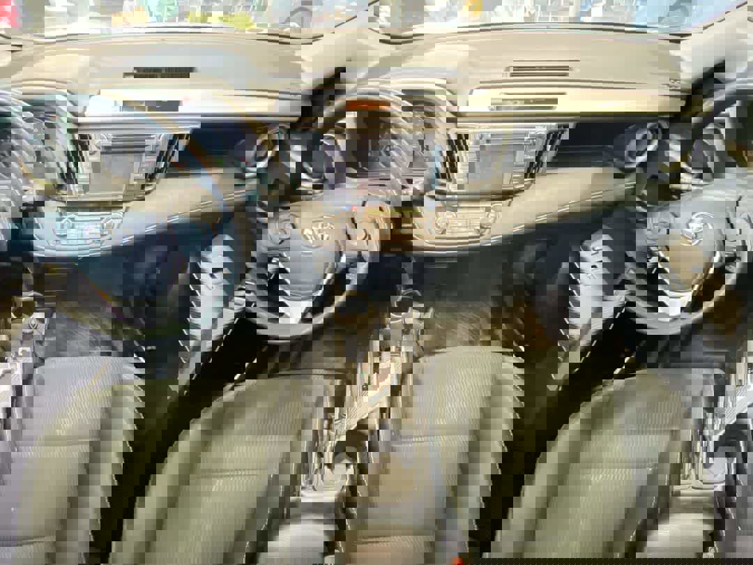 Used 2015 Toyota RAV4 XLE image 23