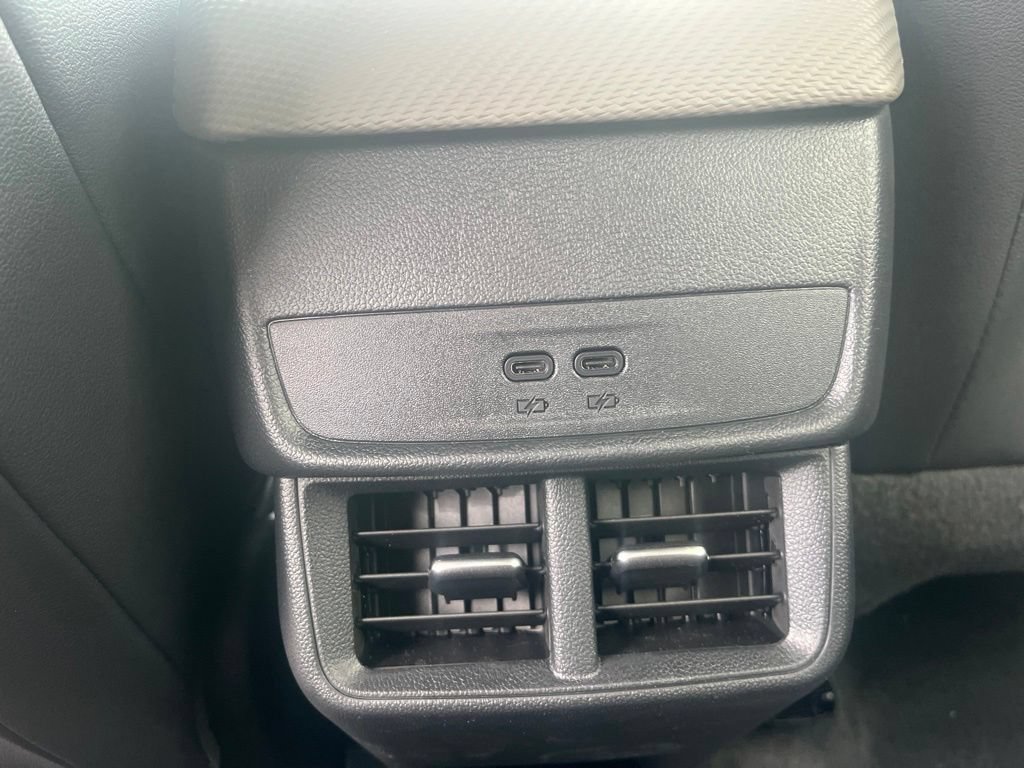 New 2026 Chevrolet Equinox LT w/ Convenience Package II FWD image 29