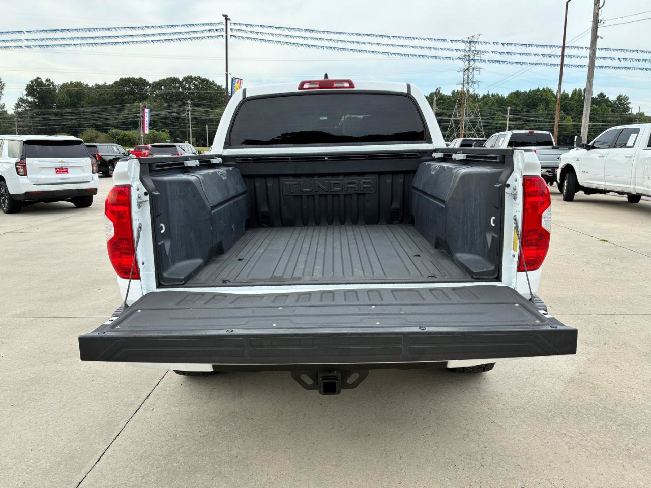 Used 2021 Toyota Tundra SR5 w/ Trail Edition AWD/4WD image 28