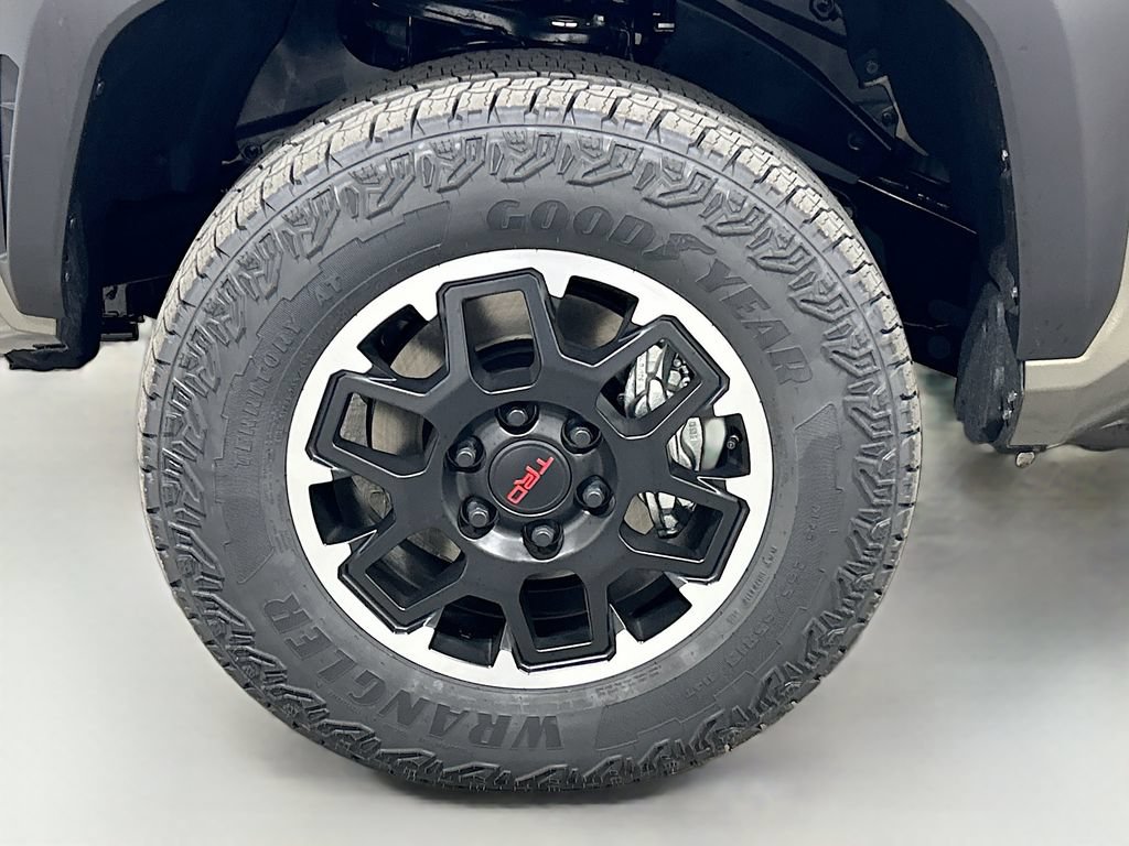 New 2026 Toyota Tacoma TRD Off-Road AWD/4WD image 9