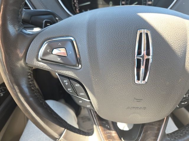 Used 2017 Lincoln MKX Reserve w/ Lincoln MKX Climate Package image 28