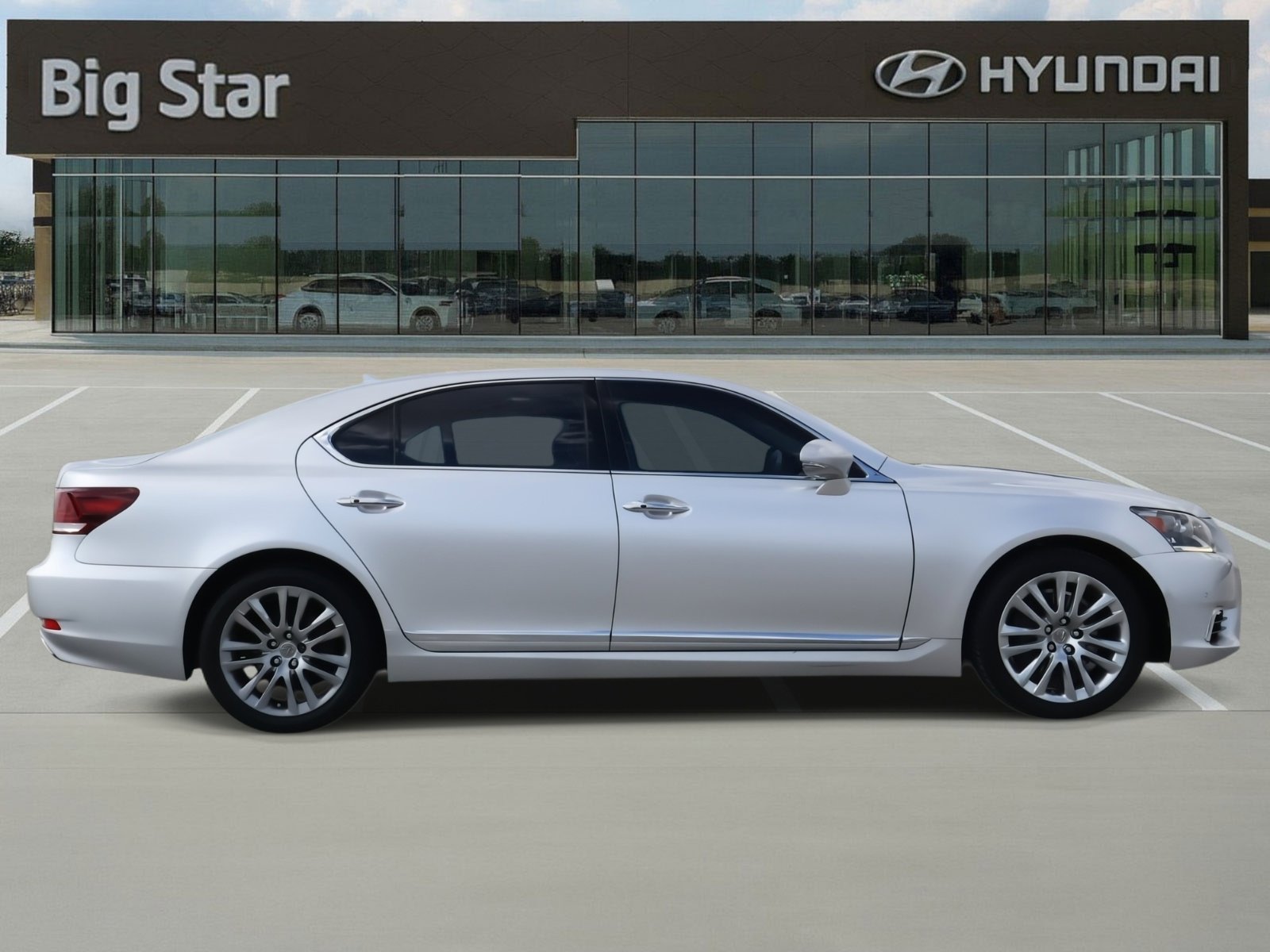 Used 2013 Lexus LS 460 L w/ Preferred Accessory Package image 5