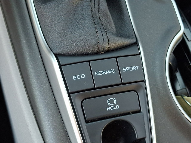 Used 2022 Toyota Camry XLE FWD image 23