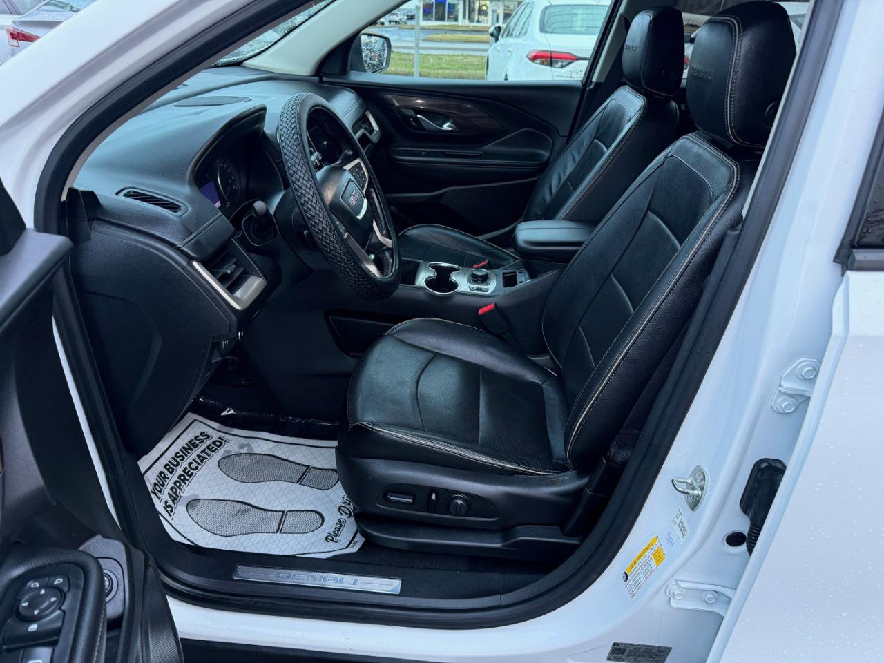 Used 2019 GMC Terrain Denali w/ Comfort Package image 8