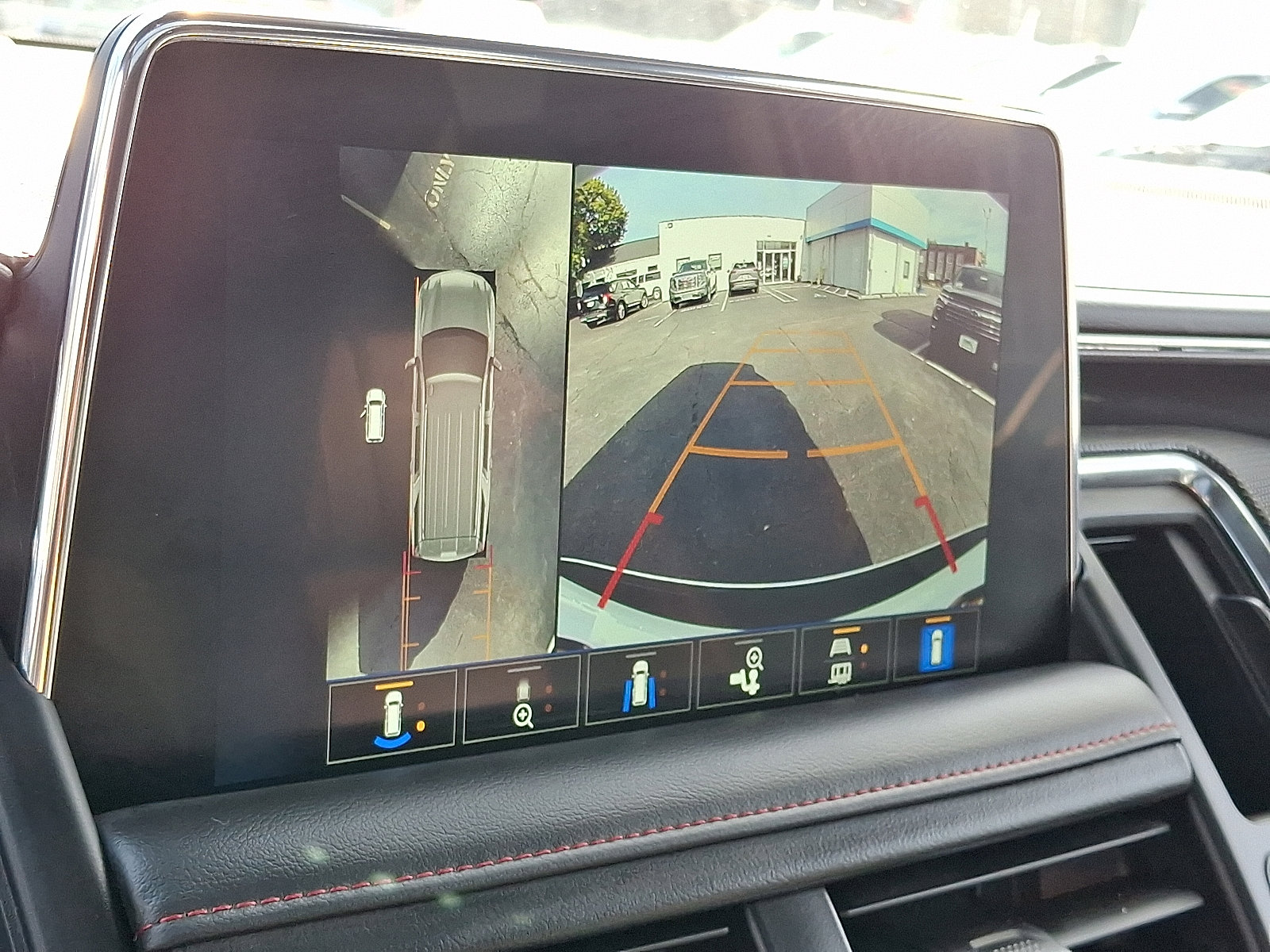 Certified 2024 Chevrolet Suburban RST w/ Luxury Package image 23