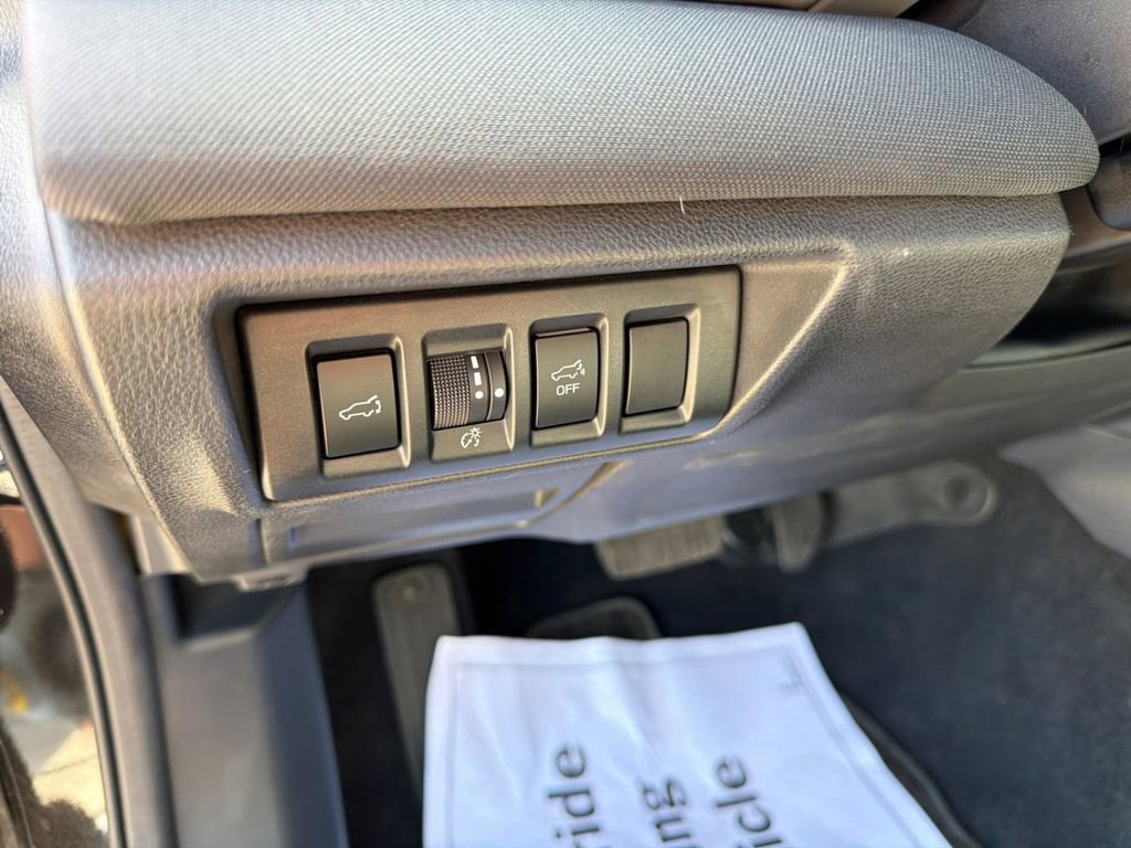 Used 2024 Subaru Outback Premium AWD/4WD image 17