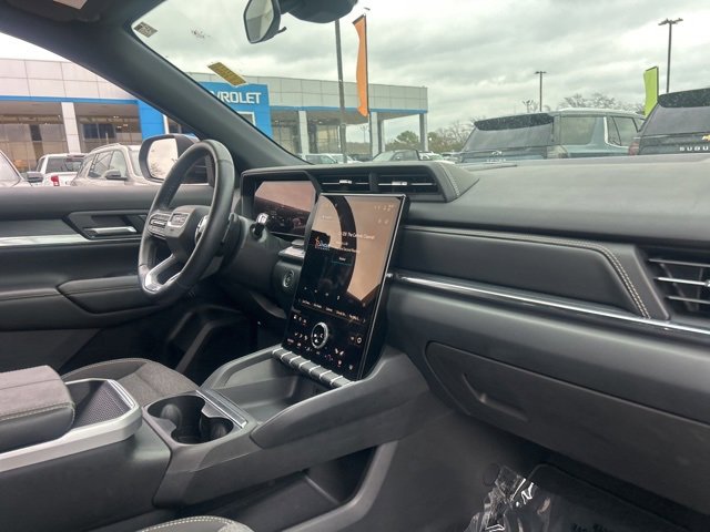 Used 2025 GMC Terrain Elevation image 31