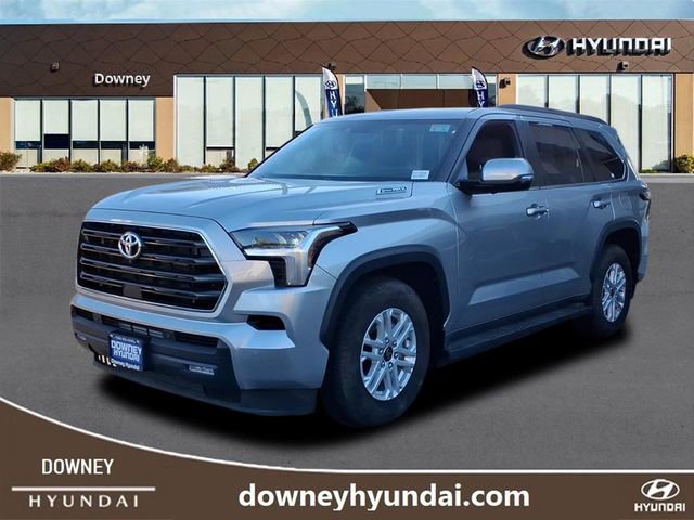 Used 2025 Toyota Sequoia SR5 image 1