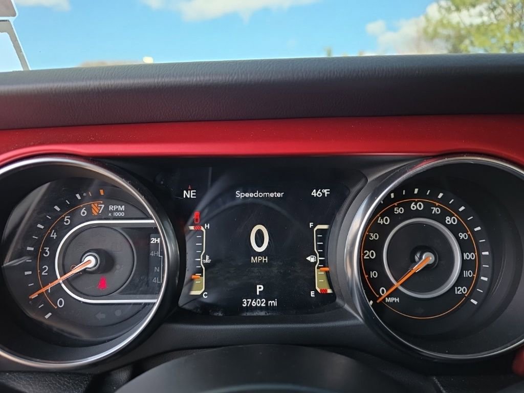 Used 2023 Jeep Gladiator Rubicon w/ Cold Weather Group image 15