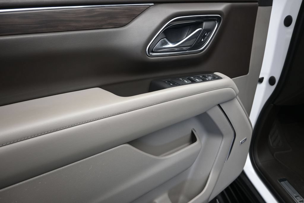 Used 2023 Chevrolet Tahoe LT w/ Luxury Package RWD image 11