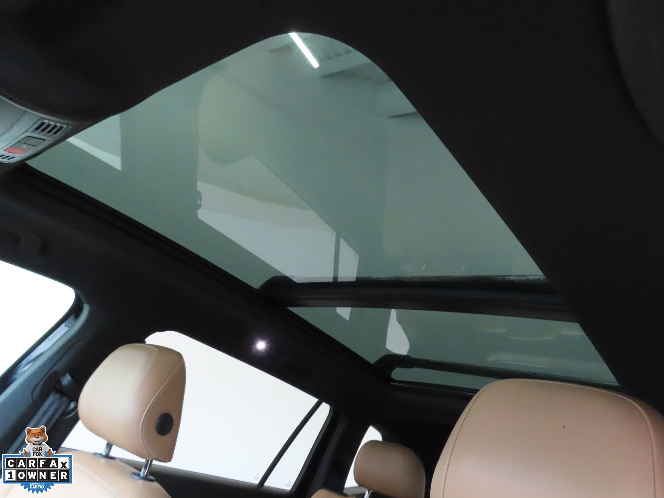Used 2024 Volkswagen Tiguan SE FWD image 19