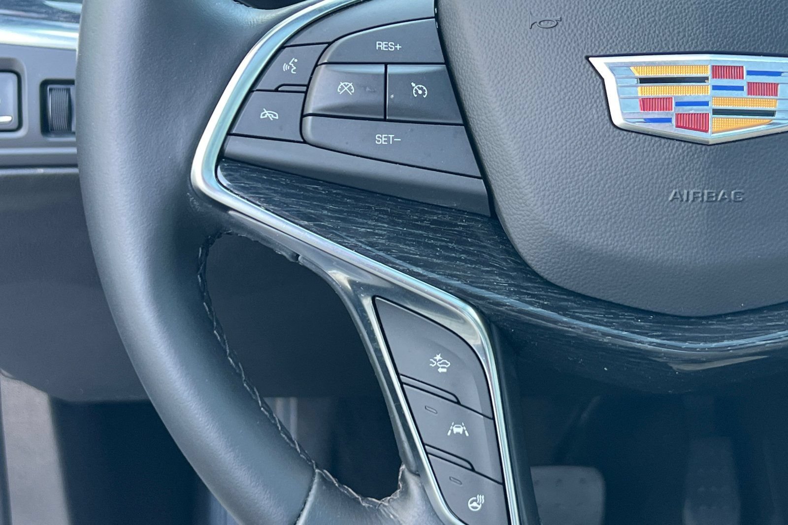 Used 2024 Cadillac XT5 Premium Luxury FWD image 33