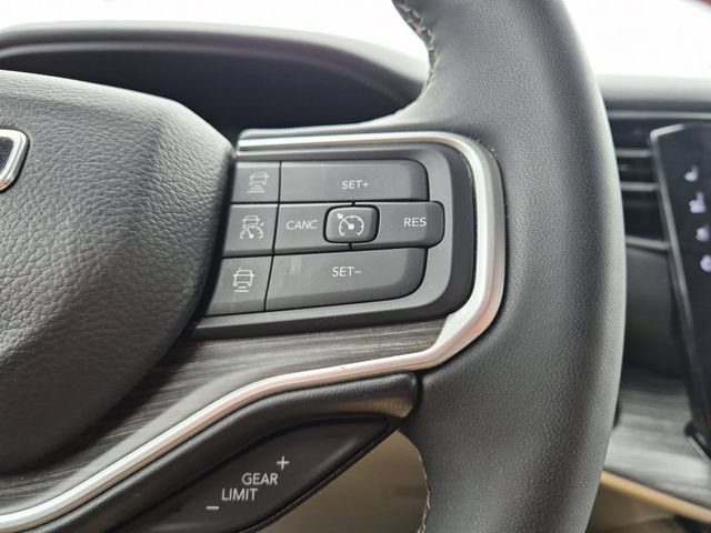 Used 2024 Jeep Wagoneer Series II AWD/4WD image 19