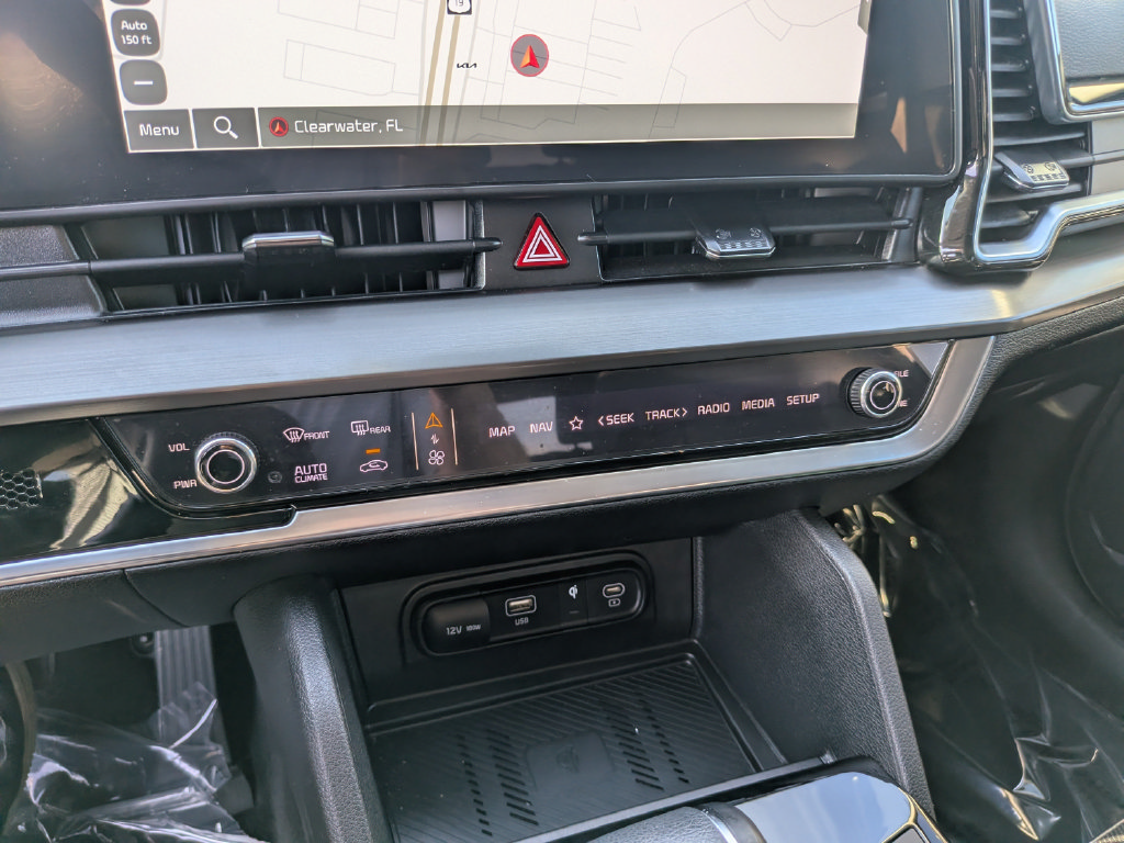 Used 2025 Kia Sportage EX FWD image 22