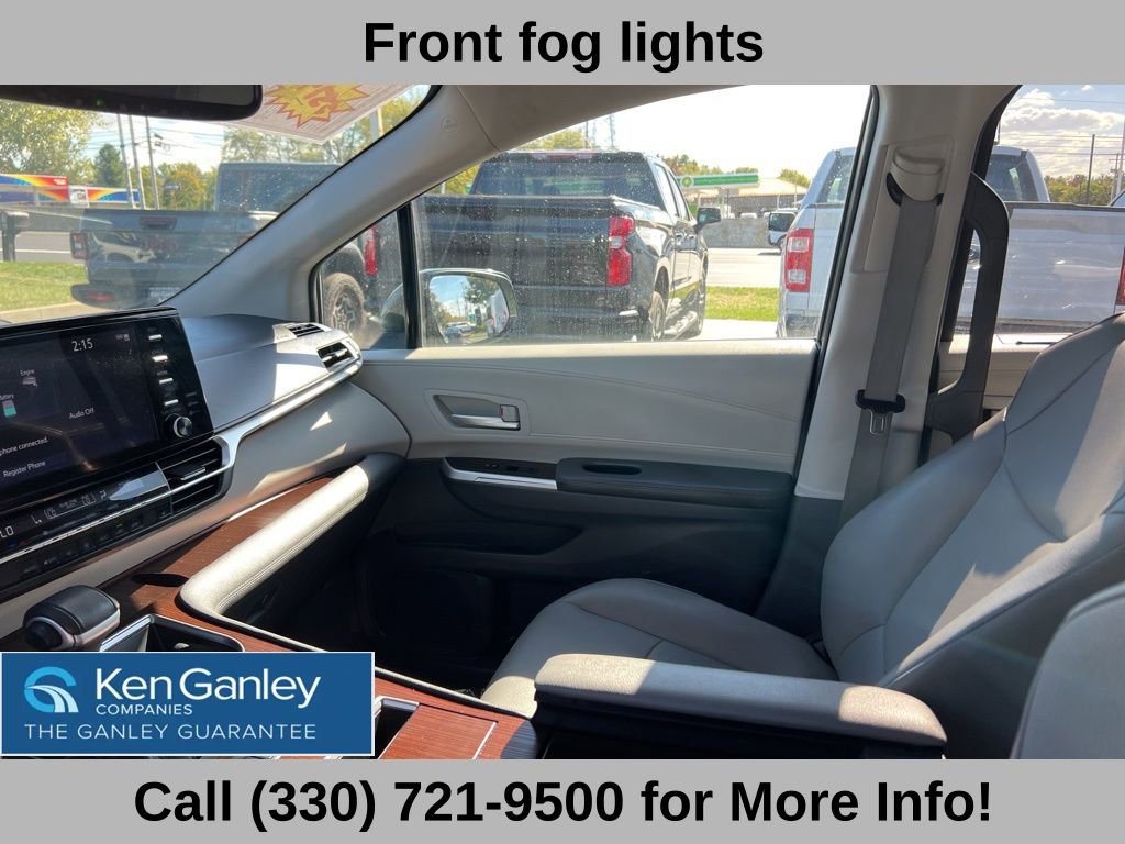 Used 2023 Toyota Sienna XLE image 40