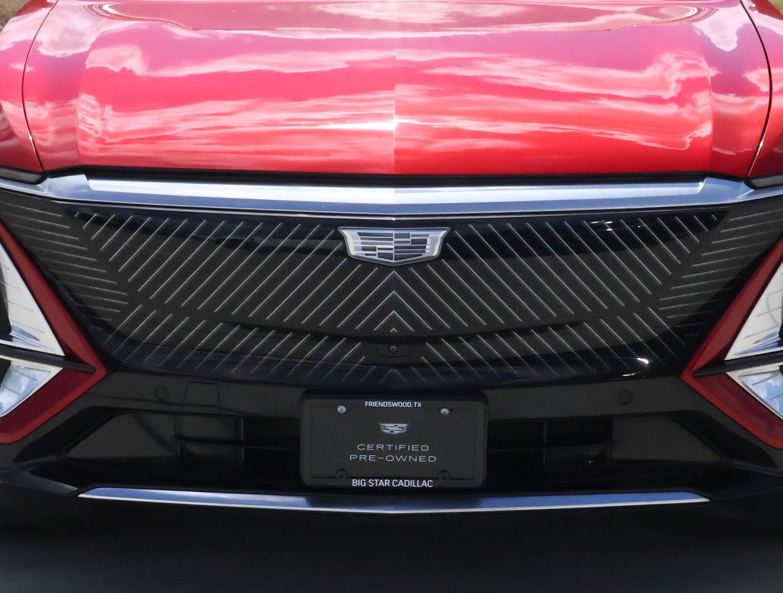 Used 2024 Cadillac Lyriq Luxury w/ LPO, Floor Liner Package image 8