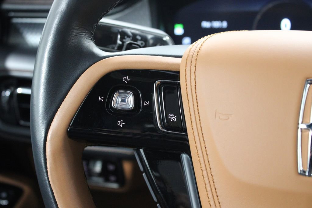 Used 2023 Lincoln Aviator Black Label w/ Dynamic Handling Package image 41