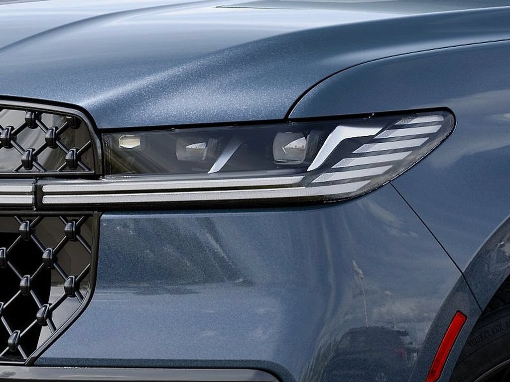 New 2027 Lincoln Navigator Reserve w/ Jet Appearance Package AWD/4WD image 18