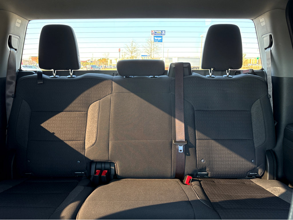 Used 2024 Chevrolet Silverado 2500 LT w/ Convenience Package image 7