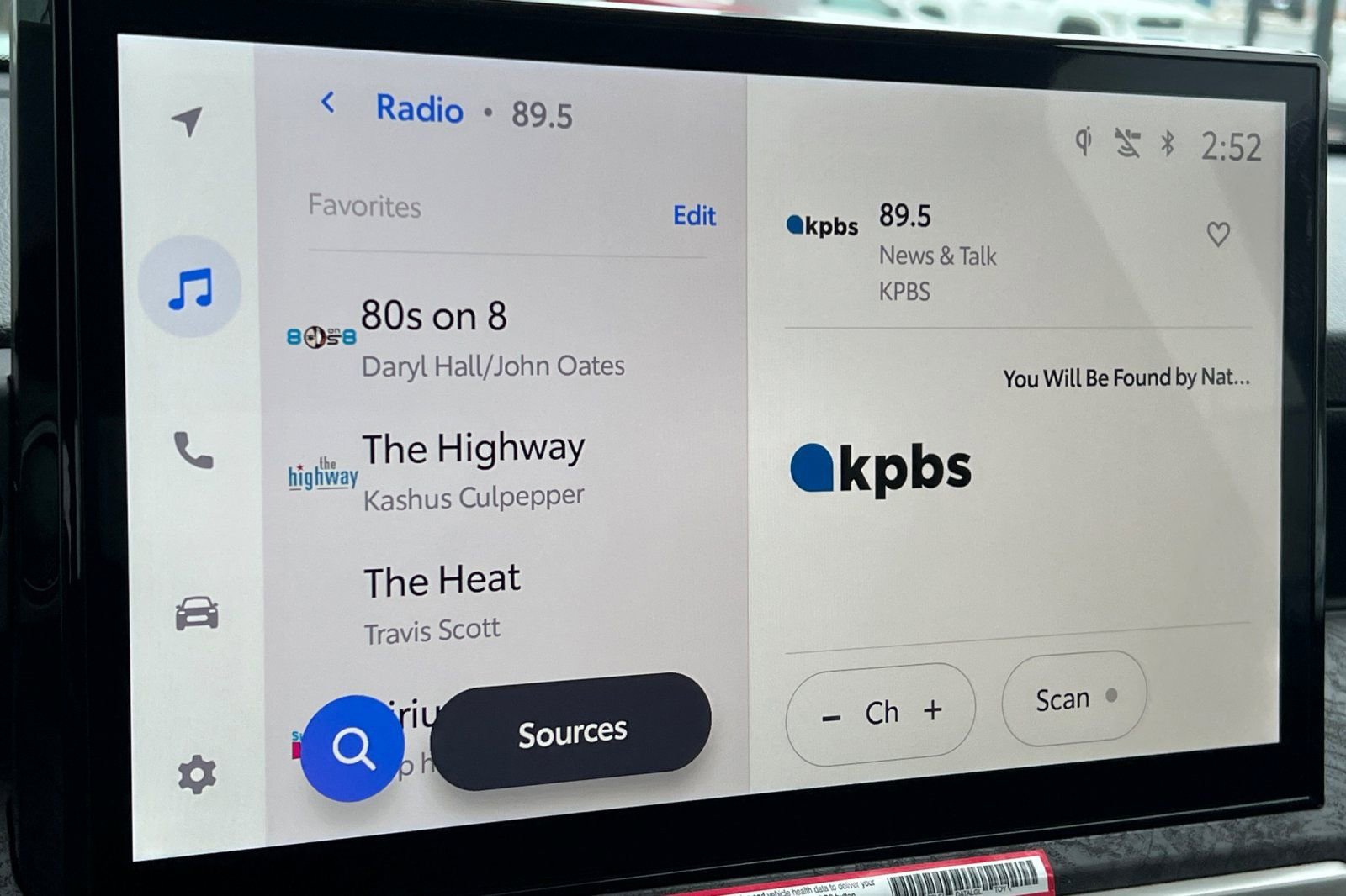 Used 2024 Toyota Tacoma Limited w/ Limited Package (LT) AWD/4WD image 14