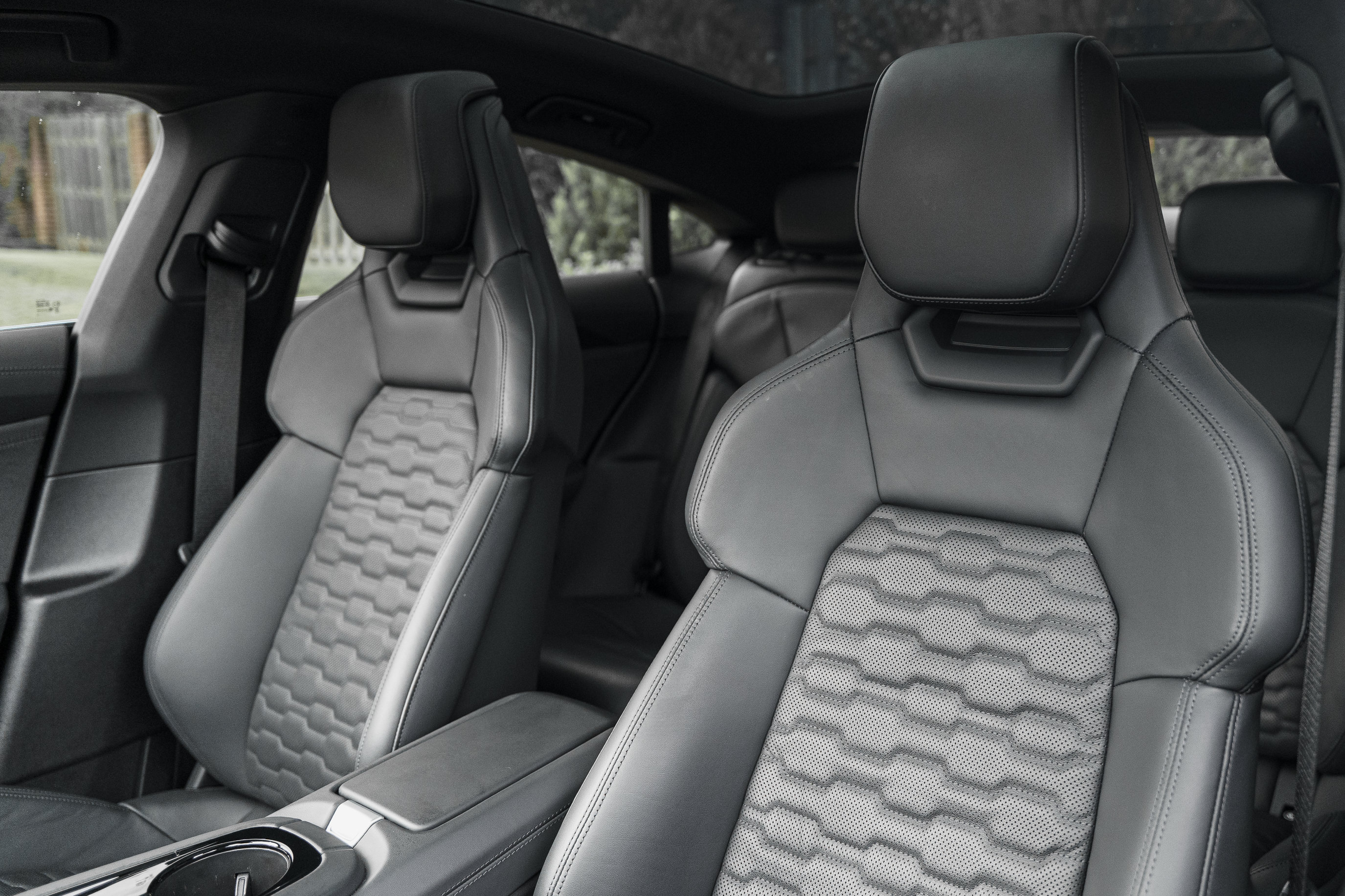 Certified 2023 Audi e-tron GT Premium Plus AWD/4WD image 19