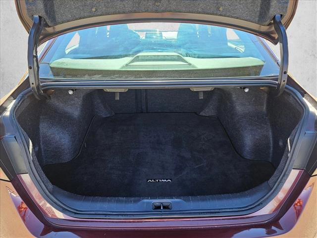 Used 2024 Nissan Altima 2.5 SV image 6