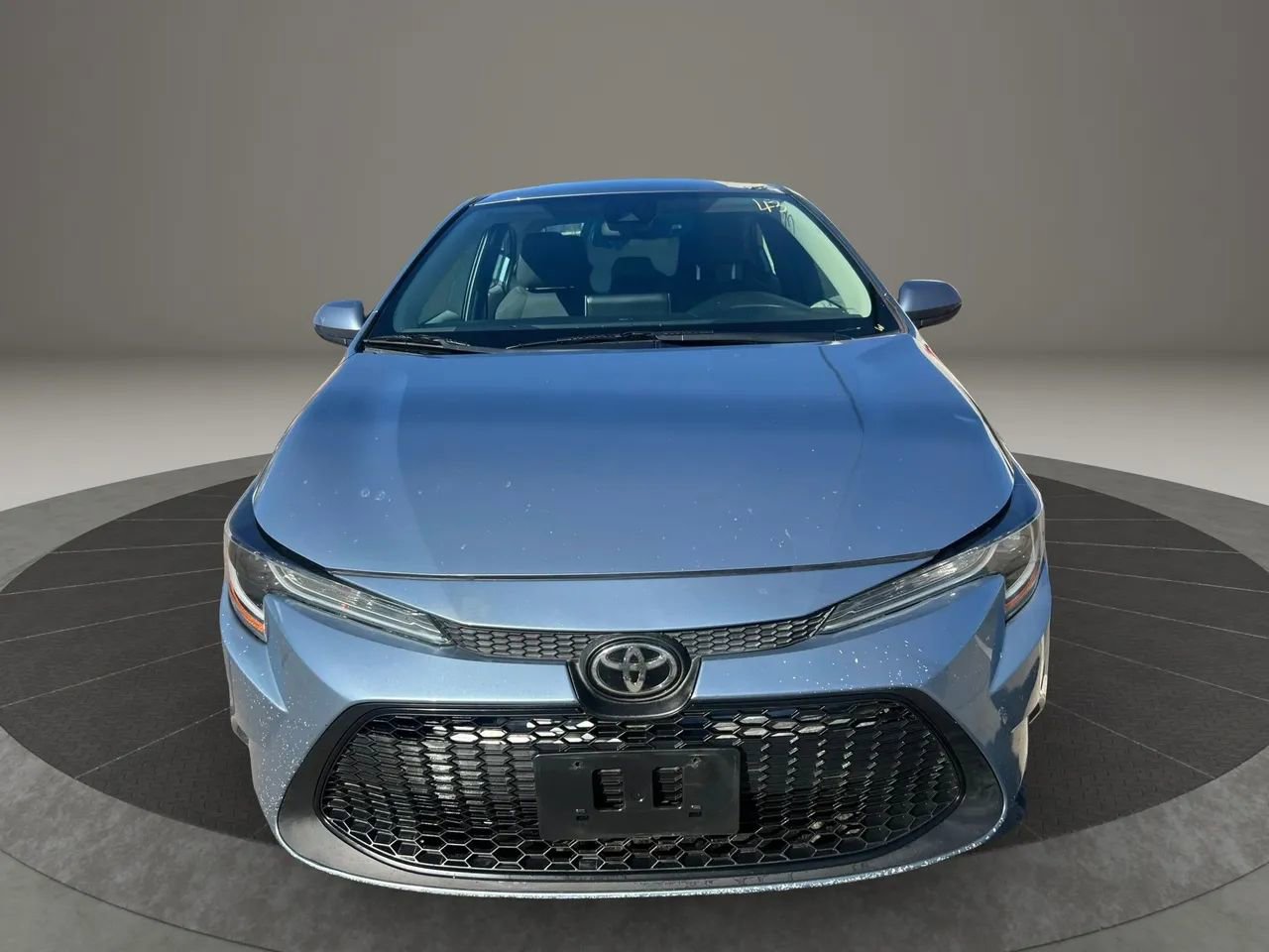 Used 2021 Toyota Corolla LE FWD image 2