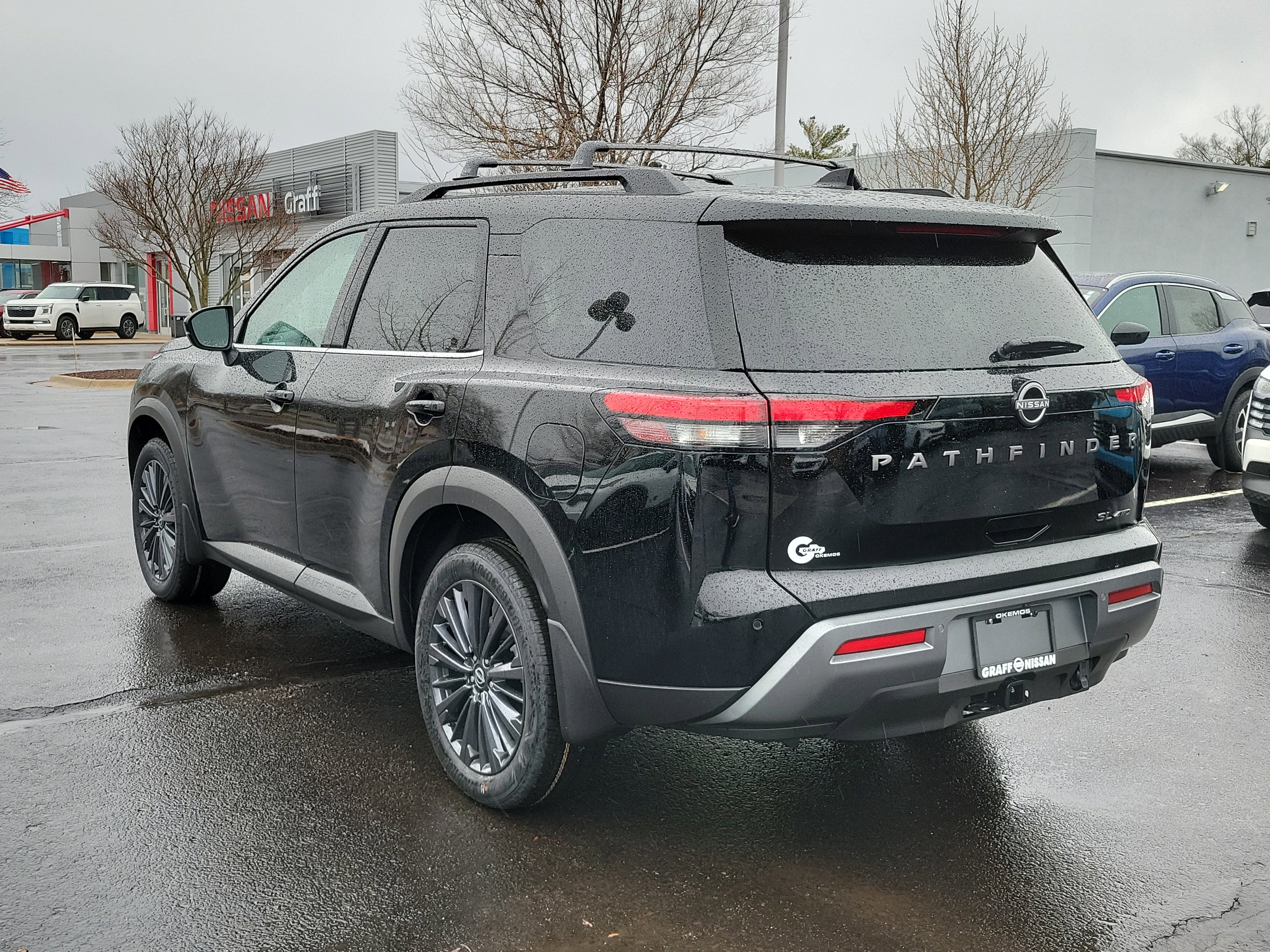 New 2026 Nissan Pathfinder SL w/ SL Premium Package image 4