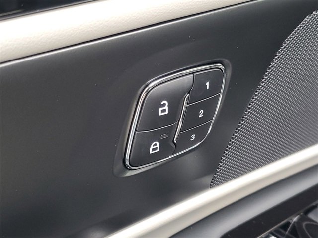 Certified 2025 Lincoln Nautilus Premier image 15