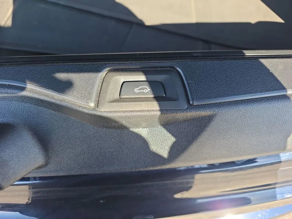 Used 2021 BMW X5 xDrive40i w/ M Sport Package image 15