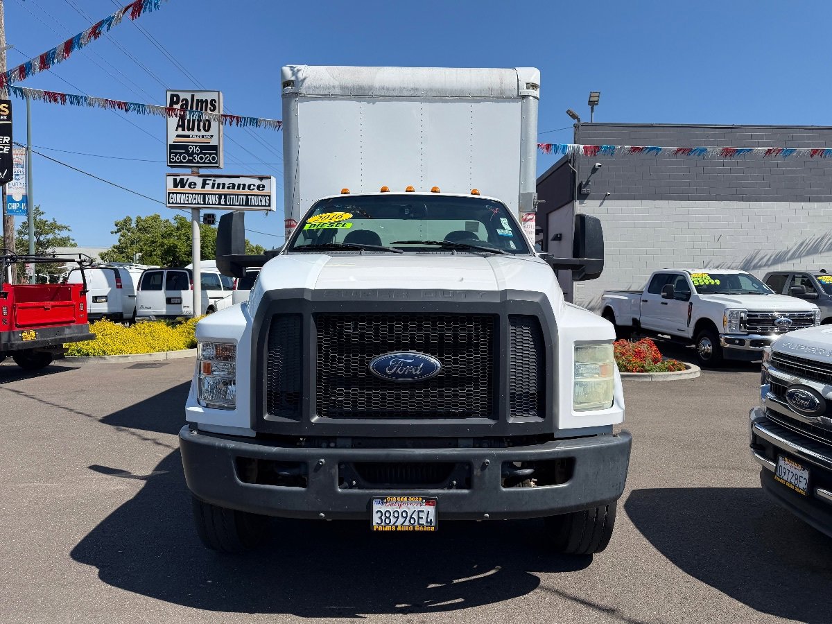 Used 2016 Ford F650 2WD Regular Cab Super Duty image 2