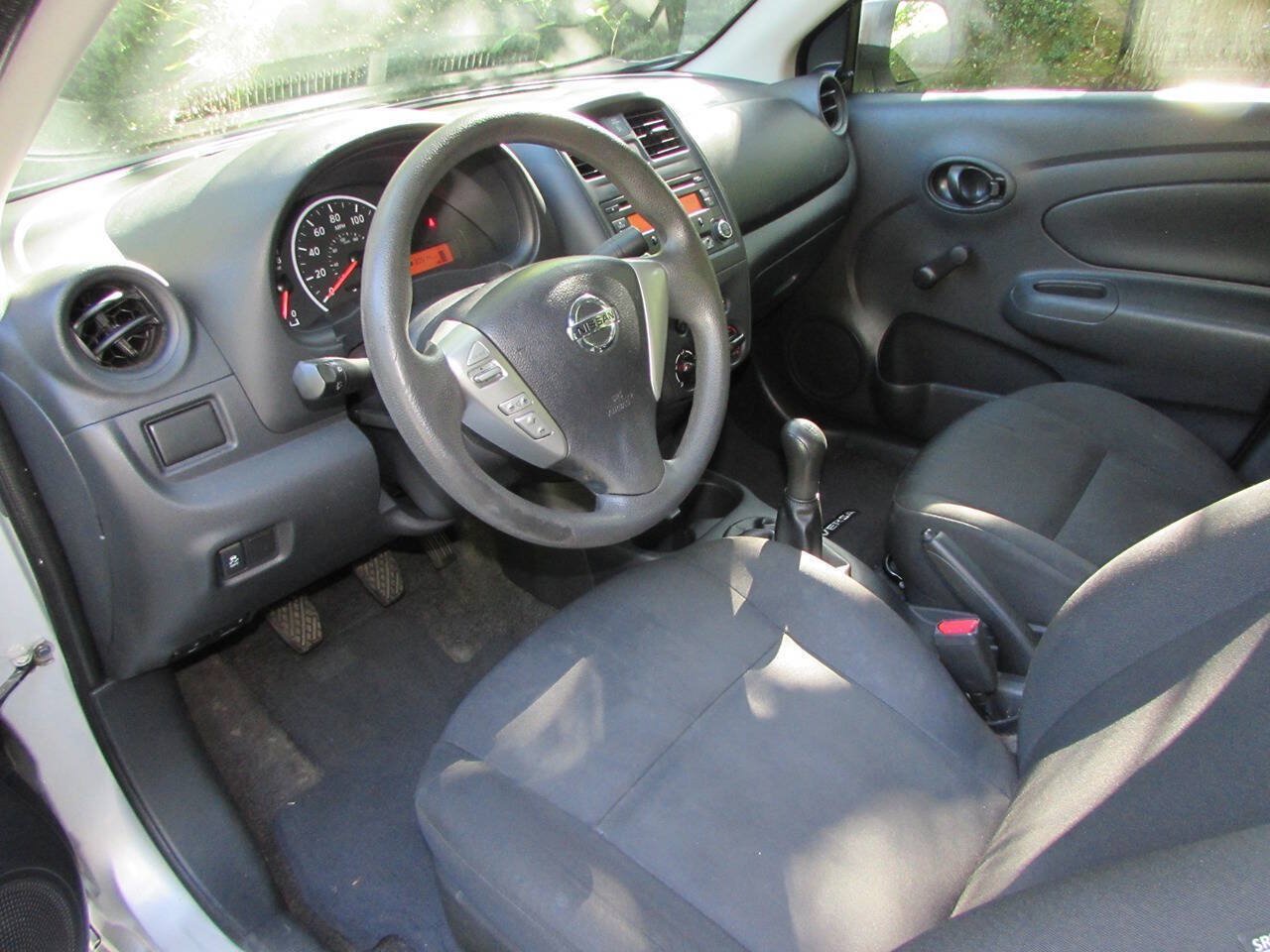 Used 2015 Nissan Versa S FWD image 15