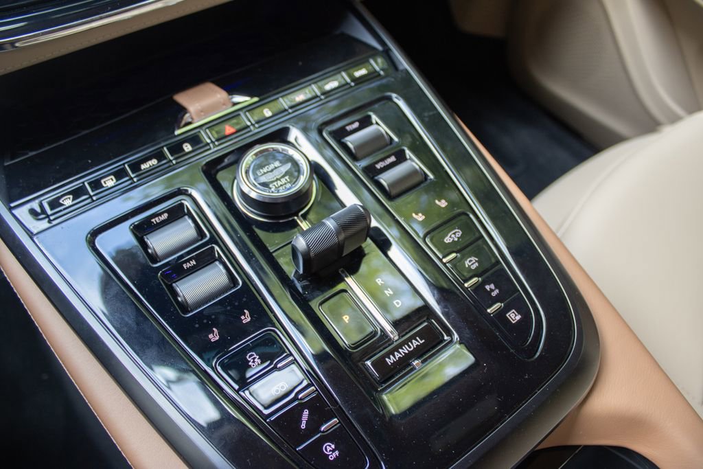 New 2025 Aston Martin DBX 707 image 17