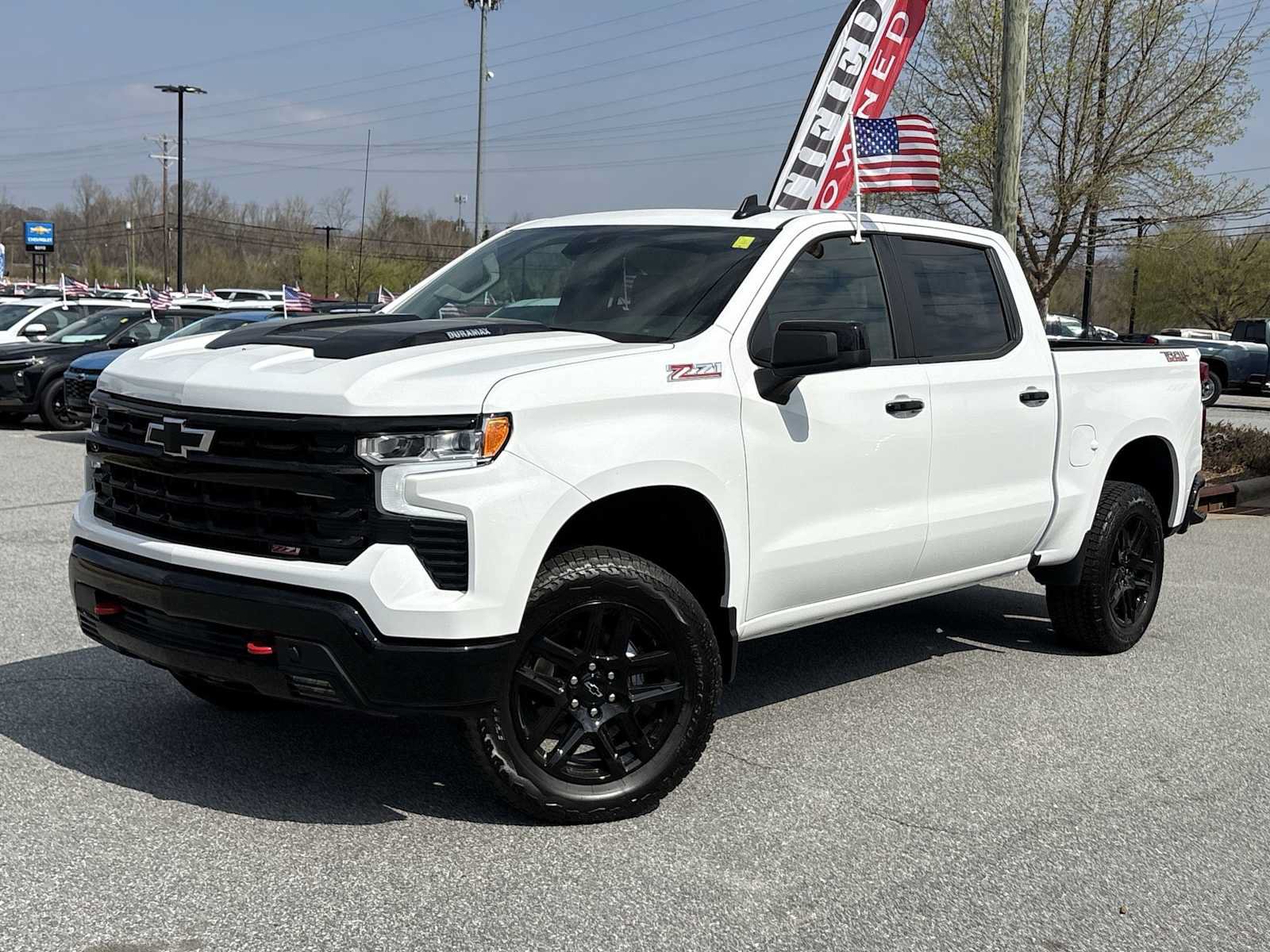 New 2026 Chevrolet Silverado 1500 LT Trail Boss w/ Convenience Package II AWD/4WD image 2