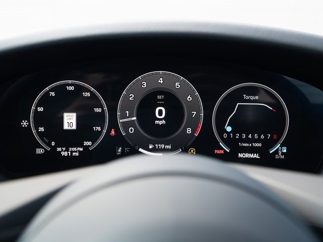 Certified 2025 Porsche 911 Carrera image 23