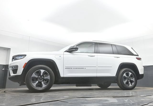 Used 2022 Jeep Grand Cherokee Limited 4xe w/ Luxury Tech Group II AWD/4WD image 46