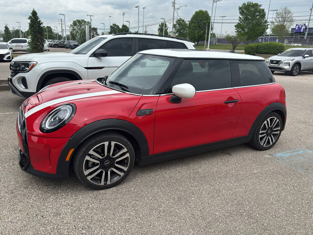 Used 2024 MINI Cooper S FWD image 3