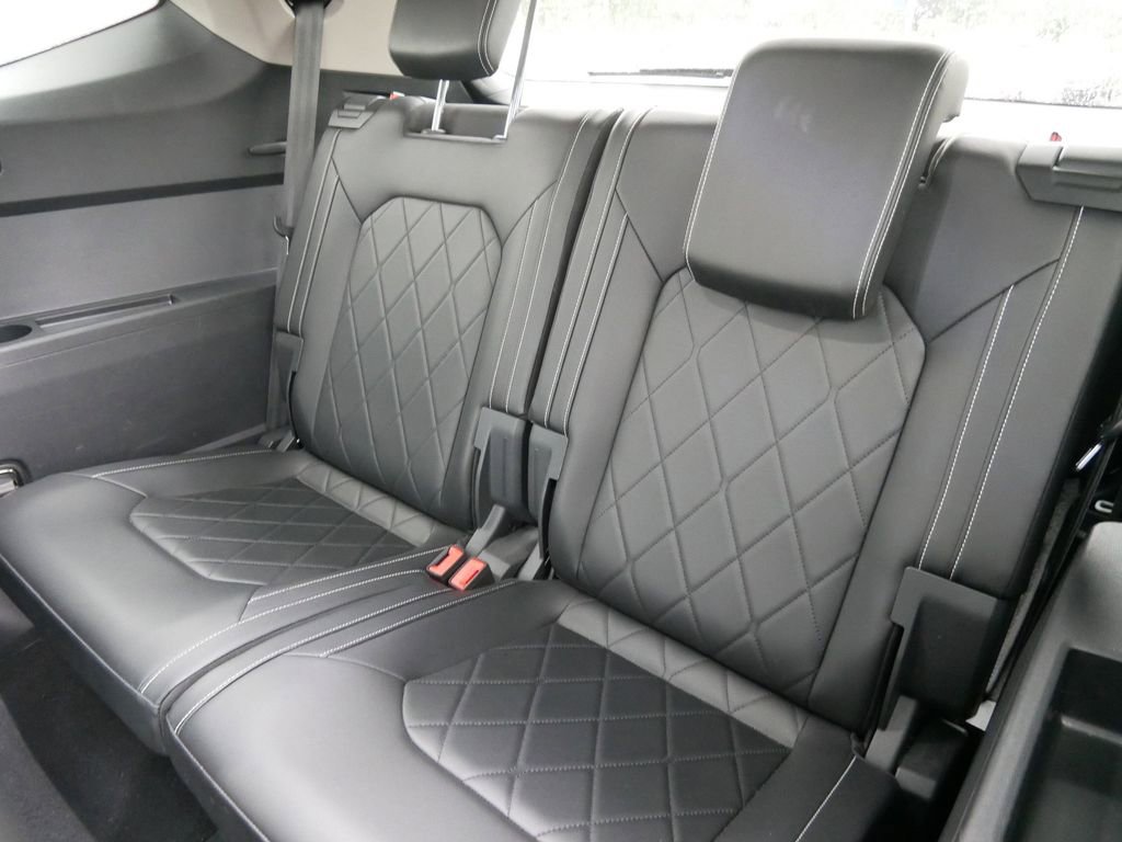 Used 2024 Volkswagen Atlas SEL Premium R-Line AWD/4WD image 12
