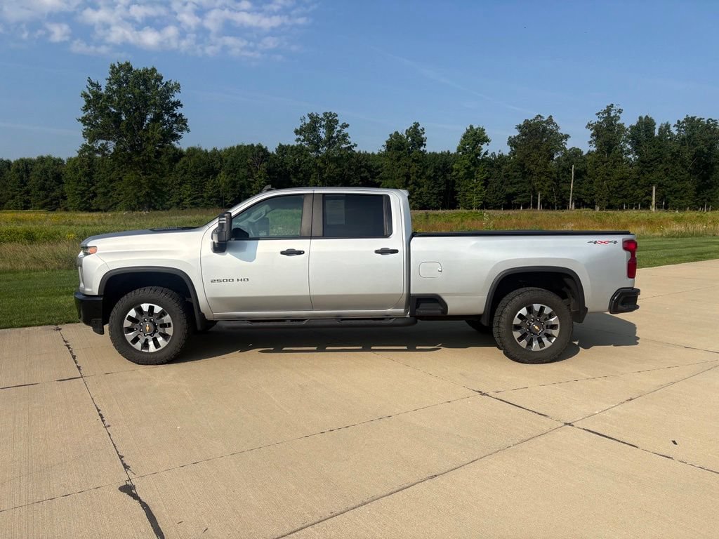 Used 2022 Chevrolet Silverado 2500 Custom w/ Custom Convenience Package AWD/4WD image 3
