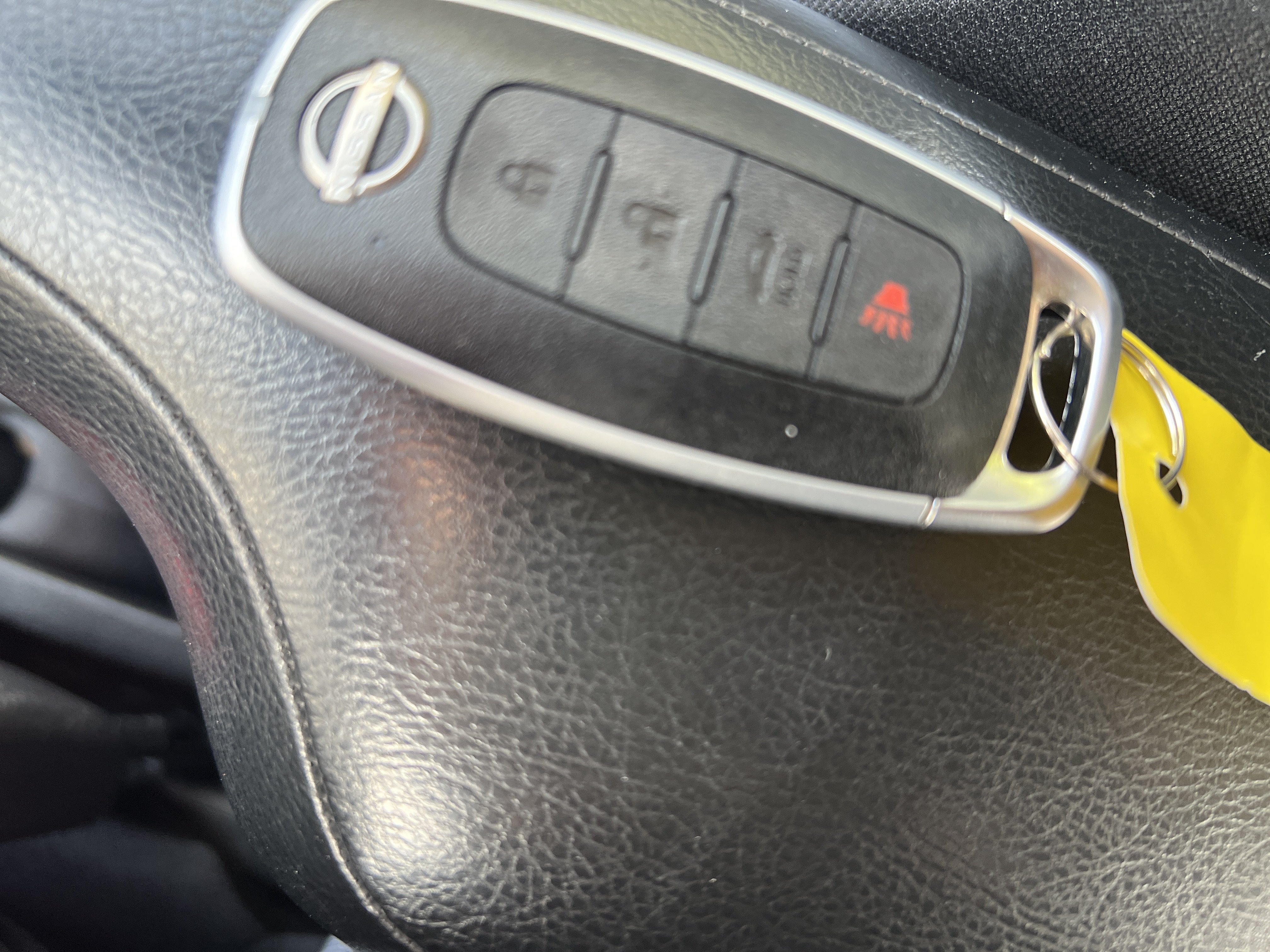 Used 2023 Nissan Versa SV FWD image 31