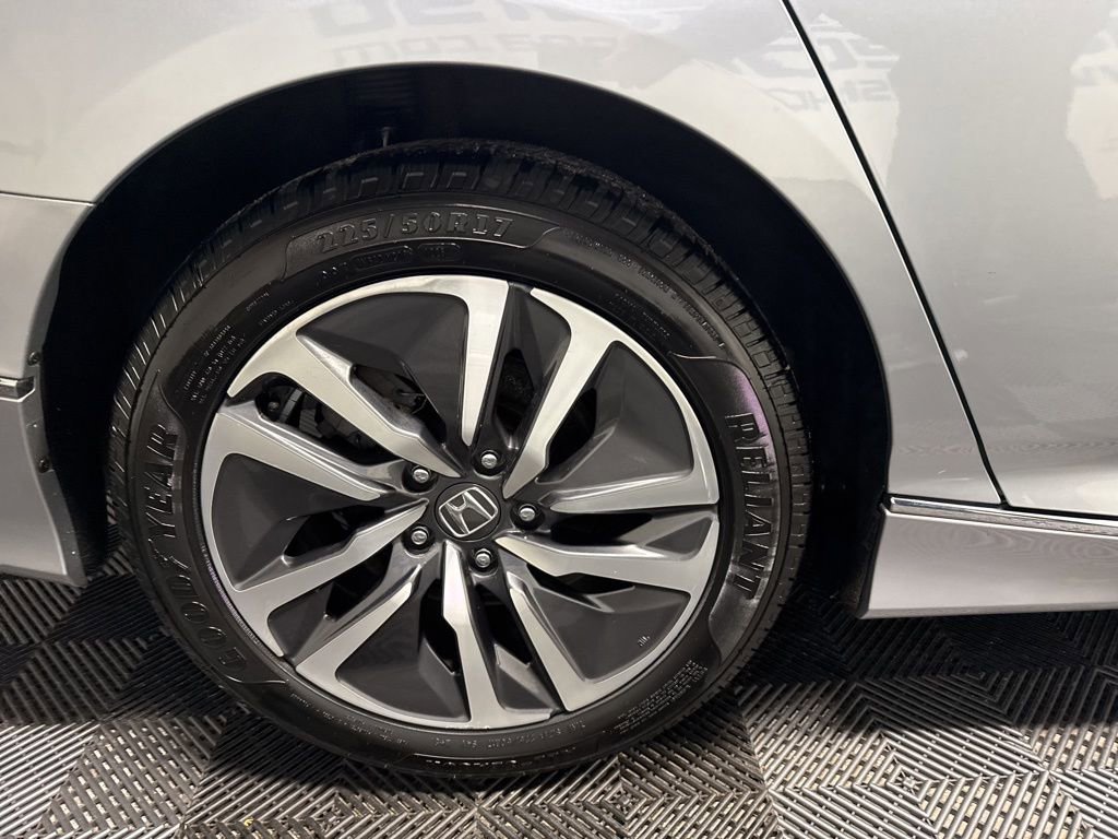 Used 2019 Honda Accord EX image 5